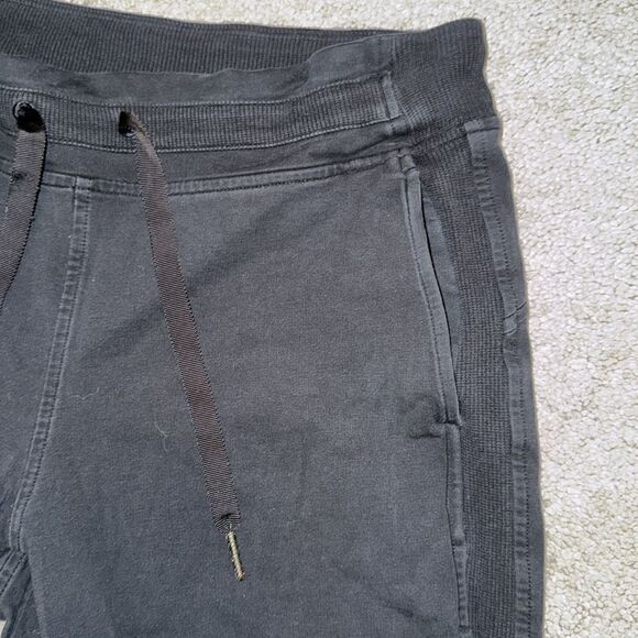 LULULEMON Mid Rise Joggers 🖤 - Picture 5 of 7
